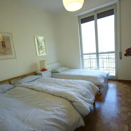 La Cartolina Apartment Stresa